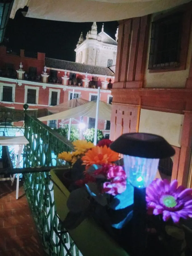 Loft In The Heart Of Севилья